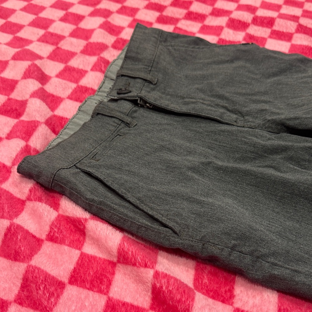Quiksilver Men's Charcoal Flat Front Shorts - Picture 3 of 6